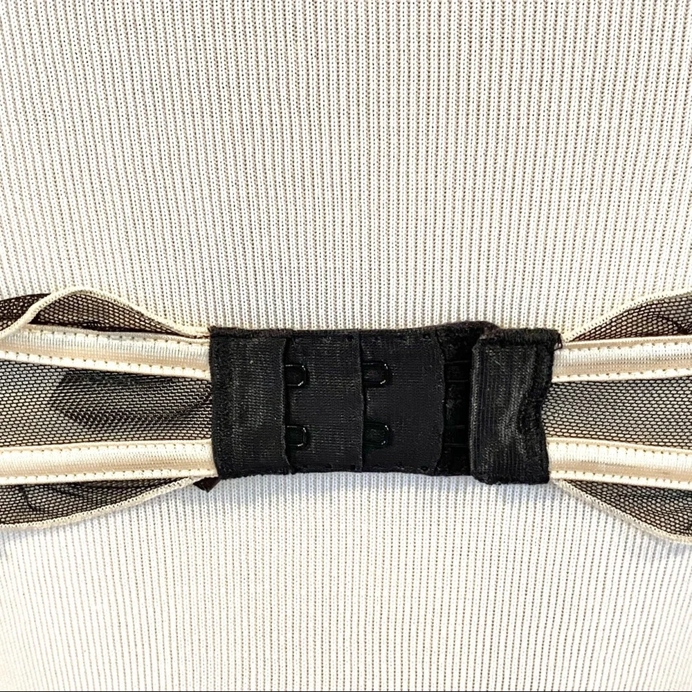 NWOT Kardashian Kollection Intimates Ruffle Balconette Bra, 34C - Picture 7 of 12